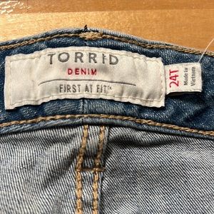 Torrid size 24t light wash boyfriend straight jeans. Gently worn